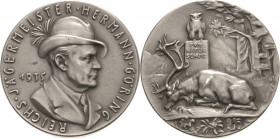 Drittes Reich
 Zinkmedaille 1935 (K. Goetz) Hermann Göring. Brustbild nach rechts / Eule auf Steinquader, davor liegender Hirsch in Waldlandschaft. R...