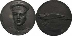 Slg. Joos - Medaillen, Plaketten, Abzeichen der Luftfahrt 1783-1945
 Zinkmedaille o.J. (R. Bachmann) Oswald Bölcke. Brustbild von vorn / Fokker-Einde...