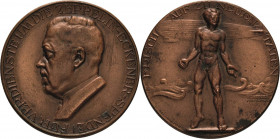 Slg. Joos - Medaillen, Plaketten, Abzeichen der Luftfahrt 1783-1945
 Bronzemedaille 1924 (D. Fahrner/Mayer & Wilhelm) Zeppelin-Eckener-Spende. Brustb...