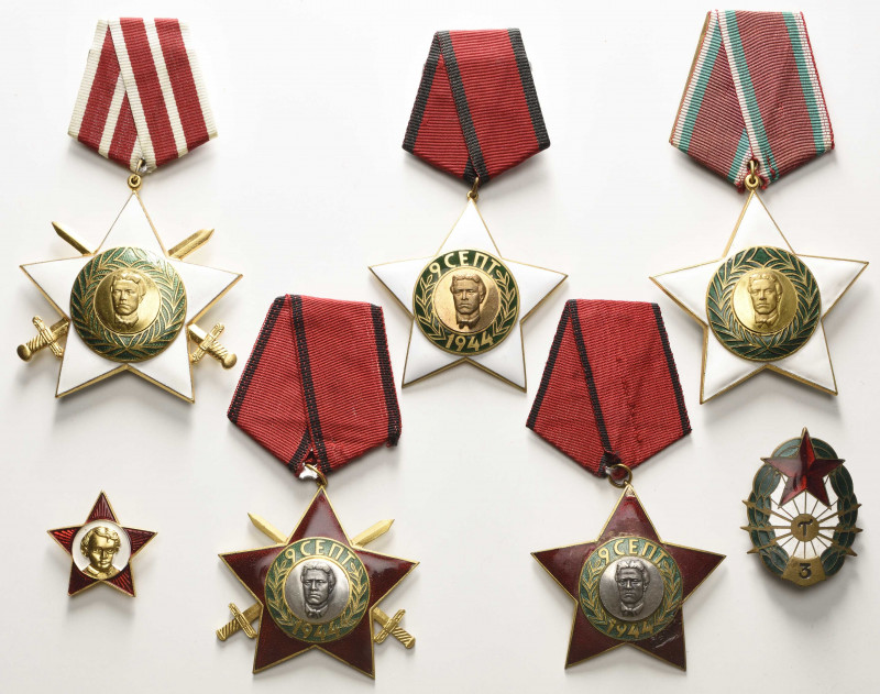 Bulgarien
Volksrepublik 1949-1991 Teil-emaillierte Metallabzeichen 1945-1990. O...