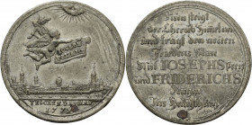 Brandenburg-Preußen
Friedrich II., der Große 1740-1786 Zinnmedaille mit Kupferstift 1779 (Joh. Chr. Reich) Auf den Frieden von Teschen. Stadtansicht ...