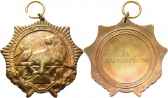 Medaillen und Abzeichen
 Metallabzeichen o.J. Deutscher Kolonialkriegerbund. Für Verdienste um die Kolonien 1922-1935, sog. "Löwen-Orden". 46,8 mm. R...