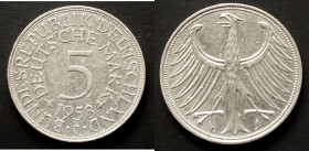 BUNDESREPUBLIK DEUTSCHLAND
Hamburg.5 Deutsche Mark 1958 J (Entwurf Albert Holl). J. 387. AKS 103. KM 112.1. 
Das seltenste 5 - Mark - Stück der Bundes...