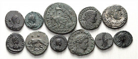 RÖMISCHES KAISERREICH. 
Allgemein: Spätrömische Bronzemünzen. 45 spätrömische Bronzen 11-25mm: ( 309-395 n.Chr.) u.a. Folles Maximinus II., Licinius,...