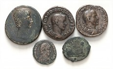 RÖMISCHES KAISERREICH.
Allgemein: Bronzemünzen. 9 Bronzeprägungen: 4 Sesterze (Augustus,Antoninus Pius, Gordian III., Trajan Decius), AE-Antoniniane ...