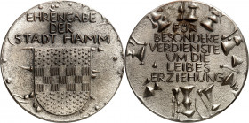 DEUTSCHE STÄDTE. 
Alphabetisch. 
HAMM (Westf.). Prämienmedaille o.J. (o. Sign.) Ehrenmedaille d. Stadt, für besondere Verdienste um die Leibeserzieh...