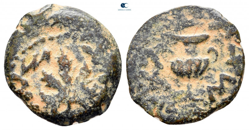 Judaea. Jerusalem. First Jewish War AD 66-70. 
Prutah Æ

16 mm, 1,81 g


...