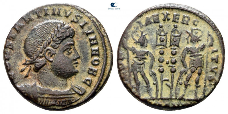 Constantine II, as Caesar AD 317-337. Antioch
Follis Æ

17 mm, 2,36 g



...