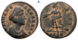 Helena. Augusta AD 324-3230. Constantinople. Nummus Æ