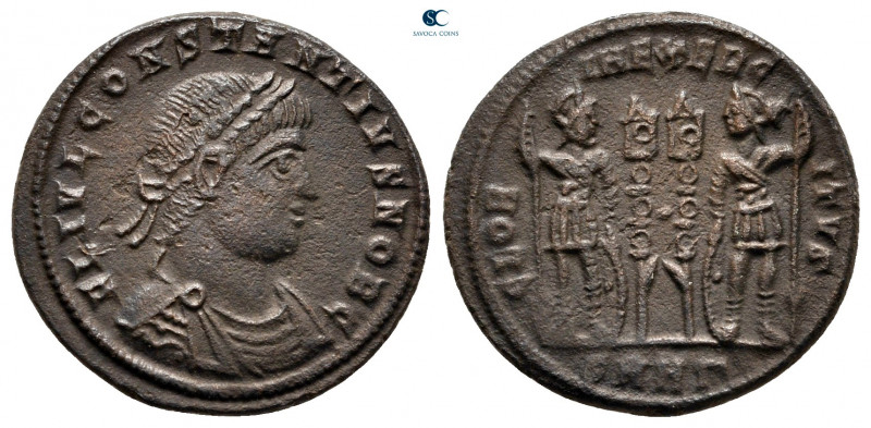 Constantius II, as Caesar AD 337-347. Heraclea
Nummus Æ

19 mm, 2,55 g


...
