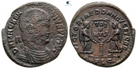 Magnentius AD 350-353. Lugdunum. Centenionalis Æ