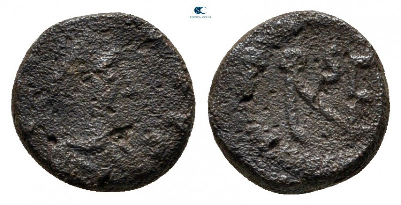 Leo I AD 457-474. Constantinople
Nummus Æ

8 mm, 1,08 g



nearly very fi...