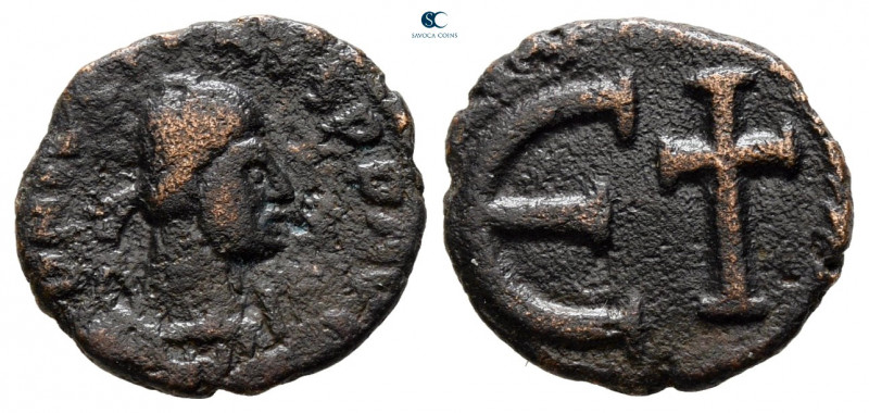 Justin II AD 565-578. Ravenna
Pentanummium Æ

12 mm, 1,08 g



very fine