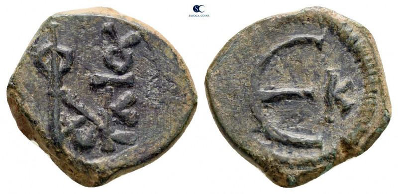 Justin II and Sophia AD 565-578. Cyzicus
Pentanummium Æ

14 mm, 2,00 g


...