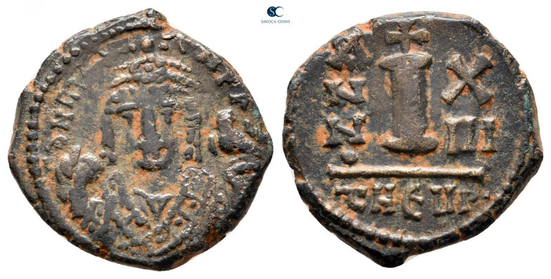 Maurice Tiberius AD 582-602. Theoupolis (Antioch)
Decanummium Æ

17 mm, 2,73 ...