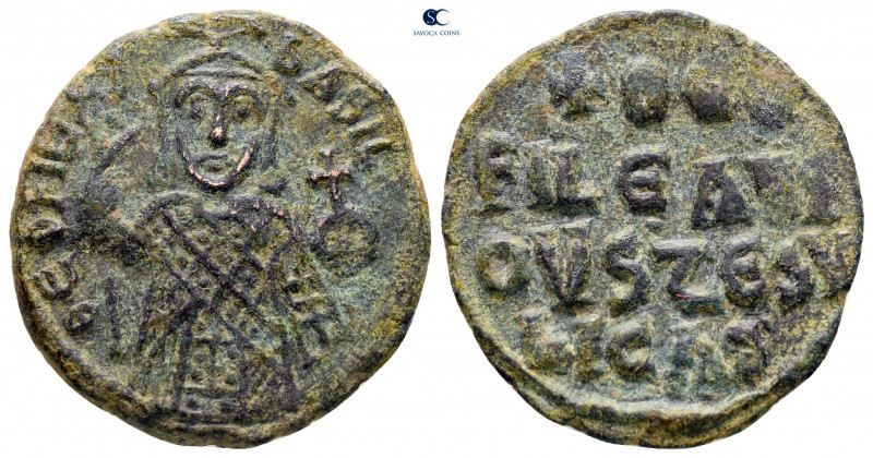 Theophilus AD 829-842. Constantinople
Follis Æ

22 mm, 4,28 g



nearly v...