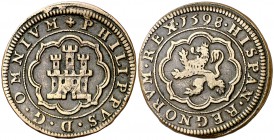1598. Felipe II. Segovia. 4 maravedís. (Cal. 866) (J.S. B-8). 6,46 g. Sin indicación de ceca ni valor. Castillo con cuatro ventanas y tres almenas en ...
