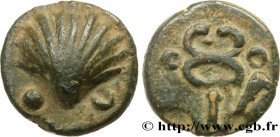 ROMAN REPUBLIC - ANONYMOUS
Type : Sextans coulé 
Date : c. 241-235 AC. 
Mint name / Town : Rome ou Italie 
Metal : copper 
Diameter : 34  mm
Orientati...