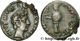 AUGUSTUS
Type : Denier 
Date : 17 A.C. 
Mint name / Town : Rome 
Metal : silver 
Millesimal fineness : + 900  ‰
Diameter : 19  mm
Orientation dies : 6...