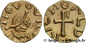 CLERMONT-FERRAND - CIVITAS ARVERNORUM
Type : Triens, monétaire RIGNOALDO 
Date : c.600-670 
Date : s.d. 
Mint name / Town : Neuvic-d’Ussel (19) 
Metal...