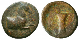 AEOLIS. Kyme. Ae (Circa 320-250 BC).

Weight: 3.6 gr
Diameter: 15 mm