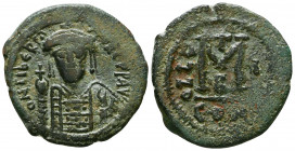 Tiberius II Constantine. 578-582 AD. Constantinople, AE Follis.

Weight: 11.7 gr
Diameter: 31 mm