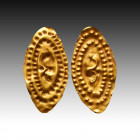 Roman Gold Pendant Leaf
1st-3rd century AD 

Weight: 1.3 gr
Diameter: 32 mm