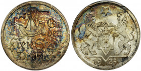 Free City of Danzig, 1 gulden 1923 - PCGS MS66 Egzemplarz w wyśmienitym, menniczym stanie zachowania.
 Głęboki zegarowy połysk pod piękną, barwną pat...