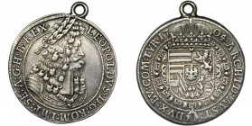 Austria, Leopold I, Thaler Hall 1704 Very well preserved thaler with nice patina.

Specimen with pendant.
 Ładnie zachowany talar Leopolda I, w lec...
