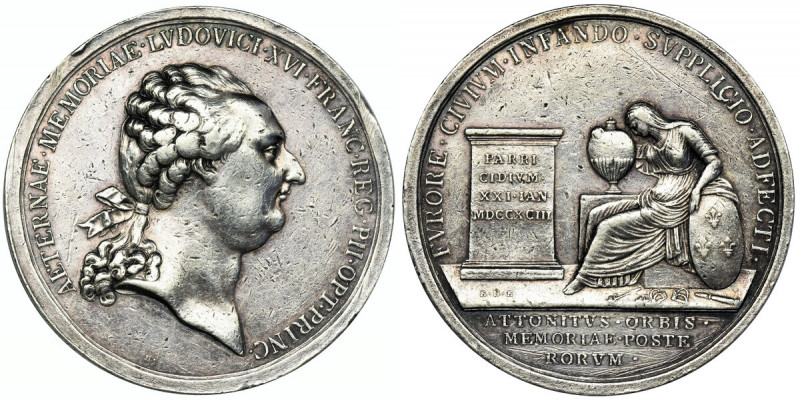 France, Posthumous medal of Louis XVI Rare posthumous medal, minted in 1795 in V...