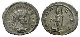 Claudius II (268-270). Antoninianus (20mm, 3.77g, 12h). Mediolanum, 268-9. Radiate, draped, and cuirassed bust r. R/ Juno standing l., holding patera ...