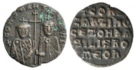Constantine VII and Zoe (913-959). Æ 40 Nummi (23mm, 5.20g, 6h). Constantinople, 914-919. Crowned facing busts of Constantine, beardless and wearing l...