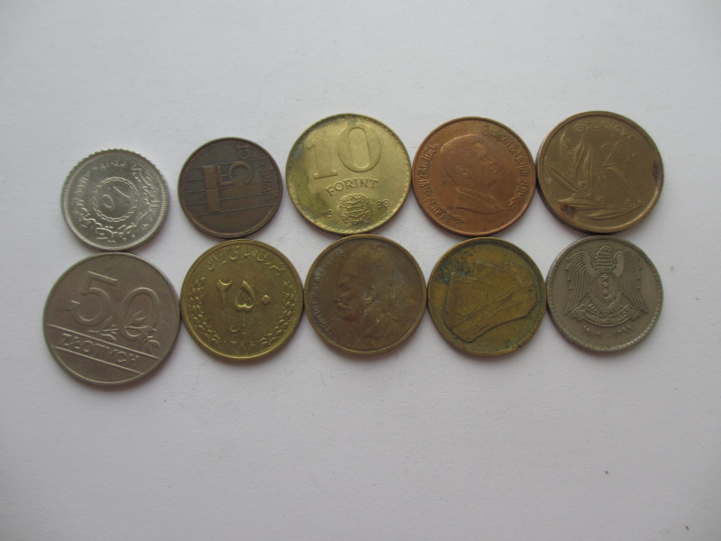 Lot of 10 coins, World, SOLD AS SEEN, NO RETURN