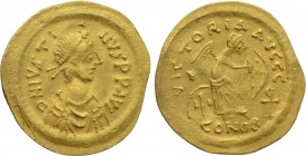 JUSTIN II (565-578). GOLD Semissis. Constantinople.