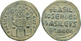 BASIL I THE MACEDONIAN (867-886). Follis. Constantinople.