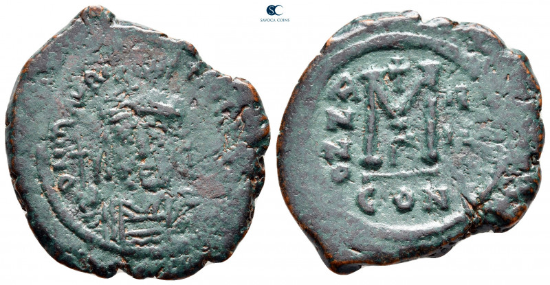 Maurice Tiberius AD 582-602. Constantinople
Follis or 40 Nummi Æ

29 mm, 10,9...