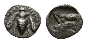 Greek Coins
IONIA, Ephesos circa 460-420 BC. Tetartemorion AR . Bee / Quadripartite incuse square.
Weight : 0.14 Diameter: 5.2