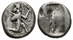 Greek Coins
ACHAEMENID EMPIRE Time of Darius I to Xerxes I 505-480 BC. Siglos AR Persian king kneeling-running right, holding spear and bow, quiver o...