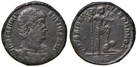 Magnenzio (350-353) Maiorina - Busto drappeggiato a d. - R/ L’Imperatore calpesta un prigioniero - C. 57 AE (g 5,58)
BB+