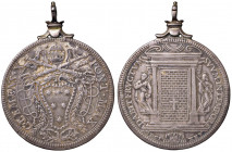 Clemente X (1670-1676) Piastra 1675 - Munt. 12 AG (g 32,53) Appiccagnolata
qBB