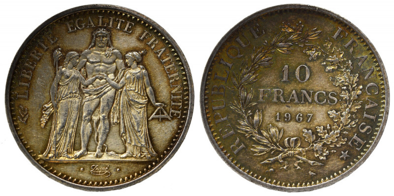 Francja, 10 franków 1967 Świetnie zachowana, srebrna moneta.

Grade: XF+