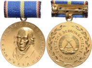 Ausgaben der DDR. 
Staatl. Auszeichnungen. 
Hufeland-Medaille in Gold. B.&nbsp;166b. mit Isp im OE. 

vz