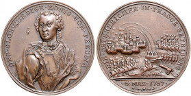 Deutsche Medaillen. 
Brandenburg-Preußen. 
Friedrich II. 1740-1786. Bronzegussmed. 1757, unsign., auf die Schlacht bei Prag, Brb. fast v. vorn/Besch...