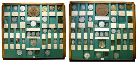 Medals
POLSKA/ POLAND/ POLEN / POLOGNE / POLSKO

Medals. Stamps, medals and religious medals - a set of 39 pieces 

Na drewnianej szufladce, z rę...