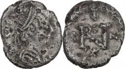 Ostrogothic Italy, Athalaric (526-534). AR Half Siliqua, Rome mint, in the name of Justin I, 526-527. Obv. Diademed and draped bust of Justin I. right...