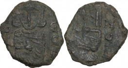 Constantine V Copronymus with Leo IV (751-775). AE Follis. Syracuse mint. Struck 751-775 AD. Obv. Constantine, bearded, standing facing, wearing crown...