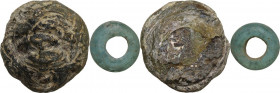 Lot of 2 glasses: bead and face moulded applique. Roman period, 1st-3rd century AD. 32 x 29 mm.