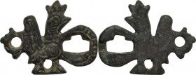 Bronze belt terminal in the shape of a cock. Medieval period. 28 x 20 mm.