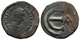 Justinian I. AD 527-565. Constantinople. Pentanummium Æ