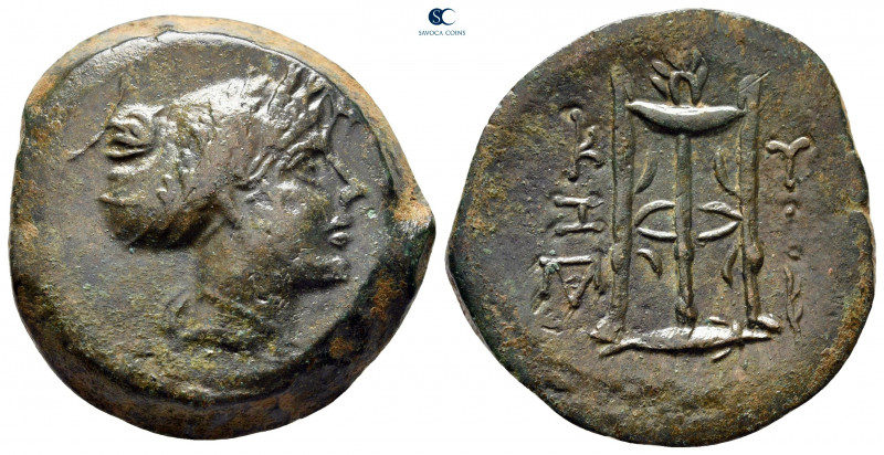 Mysia. Kyzikos circa 300-200 BC. 
Bronze Æ

28 mm, 15,73 g

Head of Kore So...
